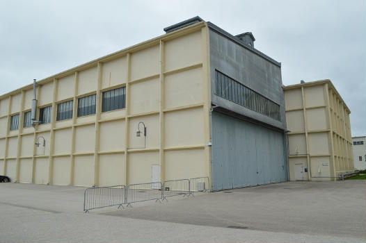 Building Q121 at Former Royal Aircraft Establishment Site