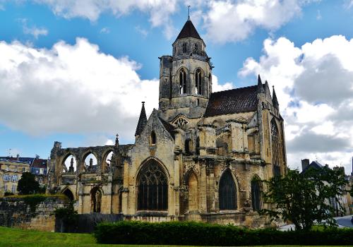Südseite der Kirche Alt-St. Stephan, Caen, Département Calvados, Region Normandie (ehemals Nieder-Normandie), Frankreich