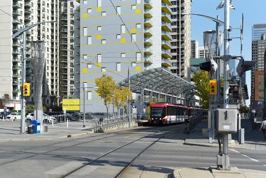 Downtown West–Kerby CTrain Station