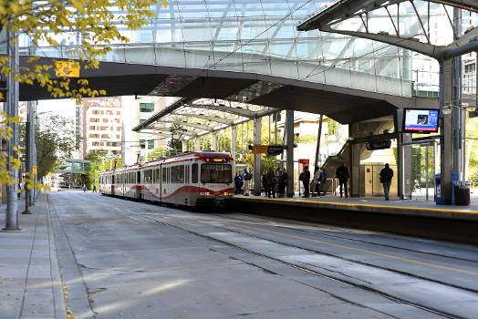 4 Street SW CTrain Station