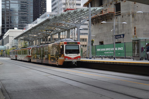 6 Street SW CTrain Station