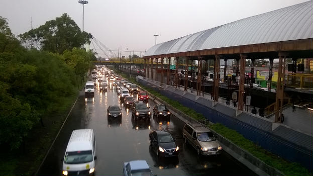 Metrobahnhof Agrícola Oriental