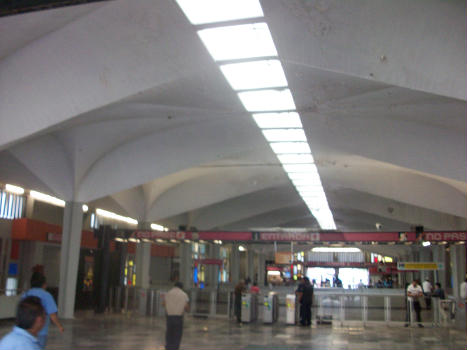 Metrobahnhof Candelaria