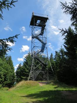 Der Carl-Alexander-Turm auf dem im Thüringer Wald bei Rhula