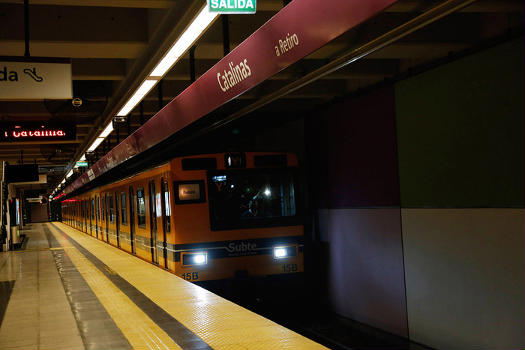 Metrobahnhof Catalinas