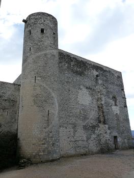 Château des Adhémar. Logis seigneurial face nord et tour