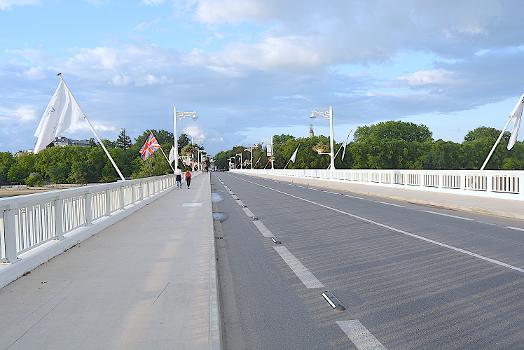 Sidewalk and roadway in Bellerive's bridge, Allier, Auvergne-Rhône-Alpes, France