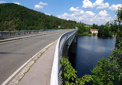 Moldaubrücke Cholin