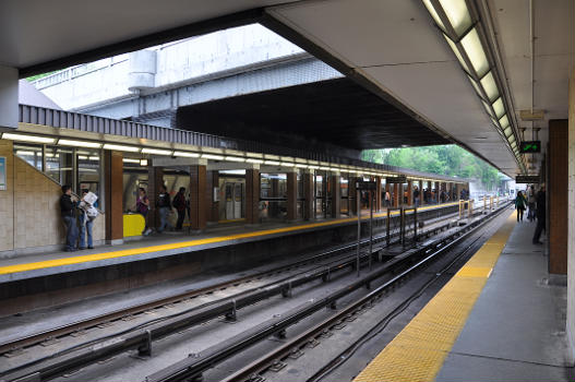 Metrobahnhof Davisville