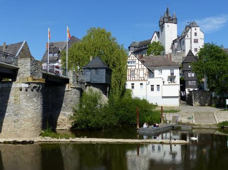 Diez: Alte Lahnbrücke und Schloss