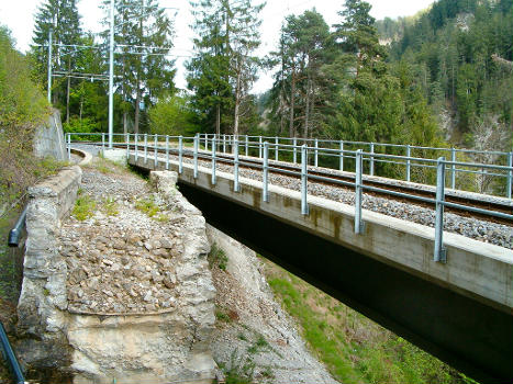 New and old Dorfbach-bridge, Arosa railway