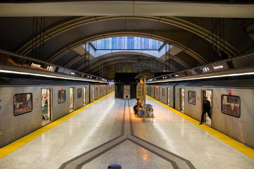 Station de métro Sheppard West