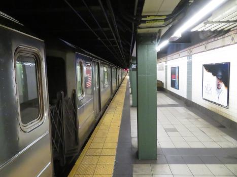 A downtown 1 train at Rector Street station in September 2018