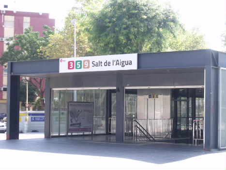 Salt de l'Aigua Metro Station