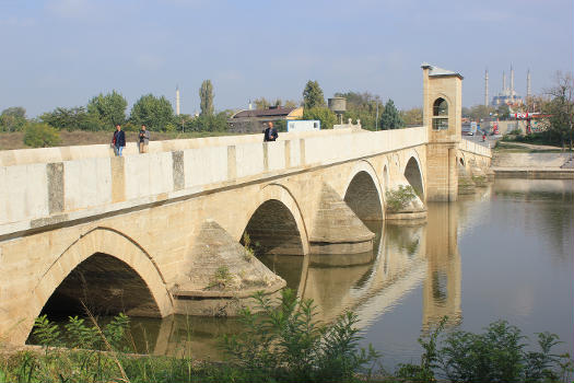 Ekmekcioglu-Ahmet-Pascha-Brücke