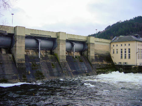 Eichicht hydroelectric dam, river Saale, Thuringia, Germany