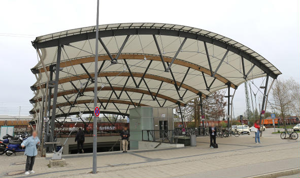 Awning over the Rosenheim Station Tunnel Entrance