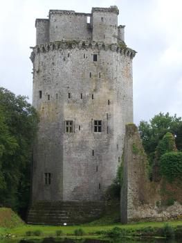 Donjon de la forteresse de Largoët, à Elven (Morbihan, France)