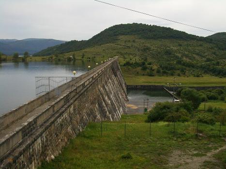 The dam of Ulibarri-Gamboa Reservoir, a few km north of Vitoria-Gasteiz