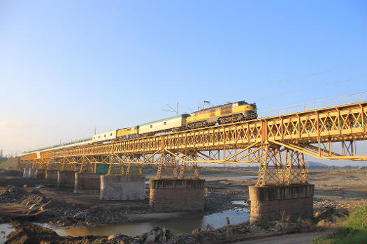 Eisenbahnbrücke Mapio