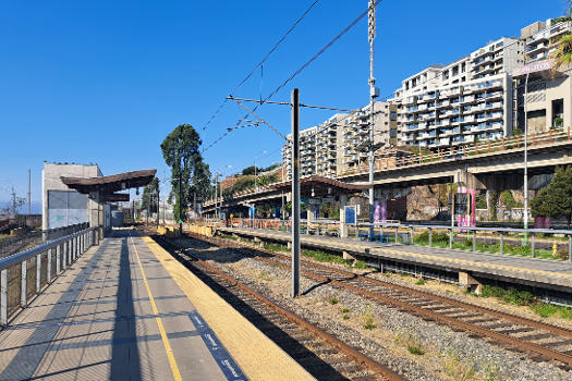 Barón Station