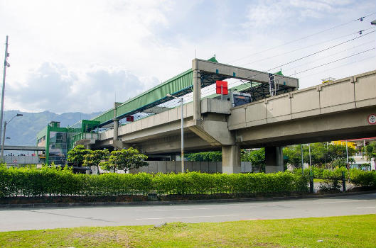 Niquia Metro Station