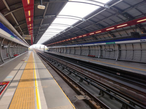 Metrobahnhof Rojas Magallanes