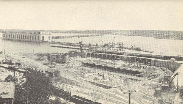 General view of the works of the Keokuk-Hamilton Dam from the Iowa shore