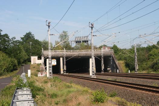 Frankfurter-Kreuz-Tunnel, western portal