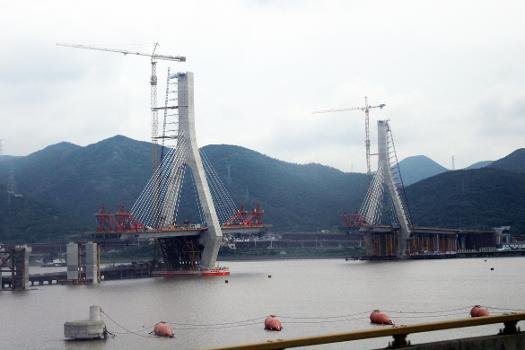 Fuchimen Bridge under construction, seen from Xiangjiaomen Bridge 响礁门大桥 in September 2018.