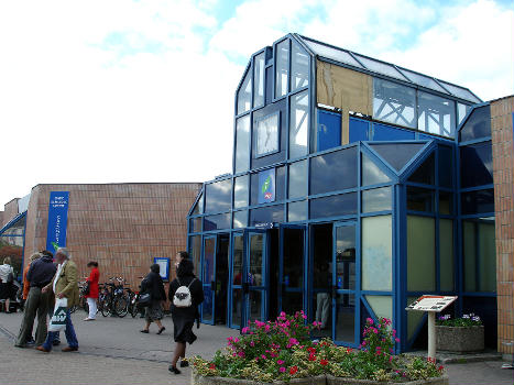 Maisons-Laffitte Station