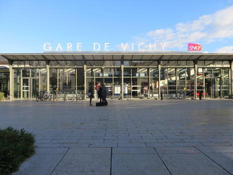 Bâtiment voyageurs de la gare de Vichy.