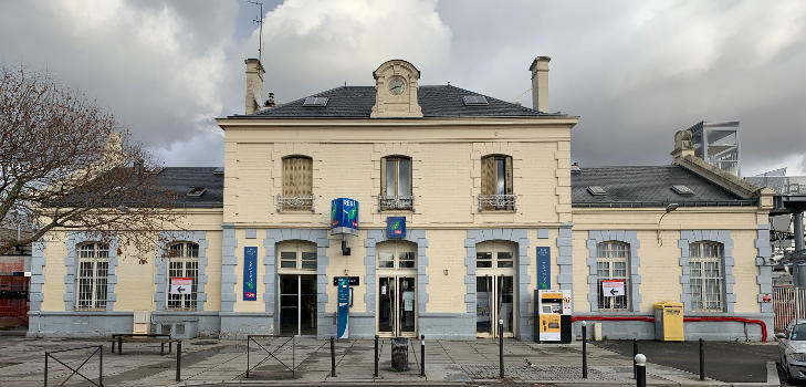 Ivry-sur-Seine Railway Station