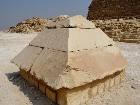 Pyramidion der Cheops-Pyramide in Giseh, Ägypten