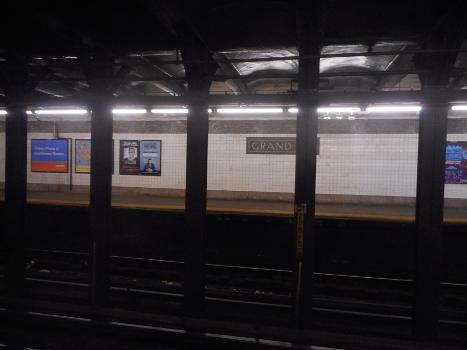 Grand Street Subway Station (Canarsie Line)
