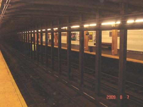 Halsey Street Subway Station (Canarsie Line)