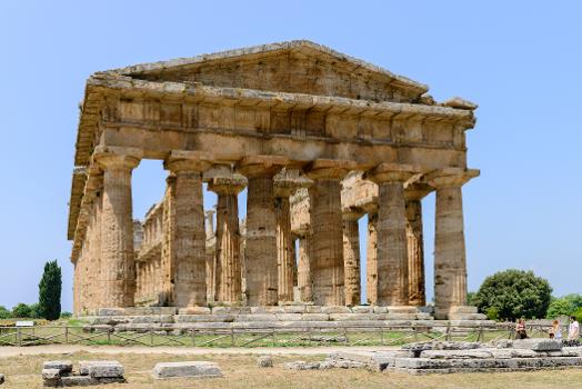 Zweiter Hera-Tempel, auch als Neptun- oder Poseidon-Tempel bezeichnet, Paestum (Poseidonia), Kampanien, Italien