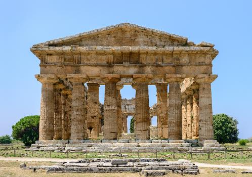 Zweiter Hera-Tempel, auch als Neptun- oder Poseidon-Tempel bezeichnet, Paestum (Poseidonia), Kampanien, Italien