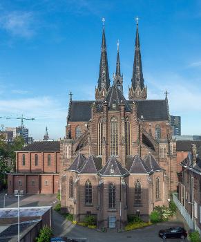 The back of the Heuvelse kerk in Tilburg, seen from the roof of the parking garage