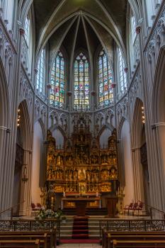 The main altar of the Heuvelse kerk in Tilburg