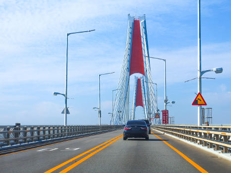 Yeongheung Bridge in Ongjin-gun, Incheon City