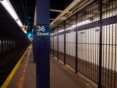Southbound platform at the IND Queens Boulevard Line's 36th Street station.