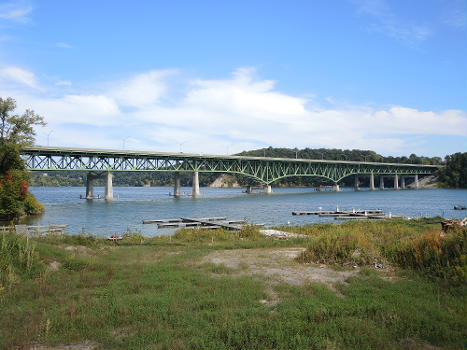 Irondequoit Bay Bridge