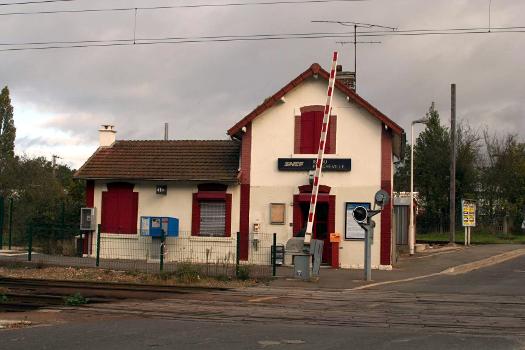 Bahnhof Issou - Porcheville