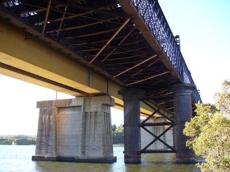 Eisenbahnbrücke Meadowbank