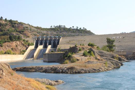 Staumauer des Kılavuzlu-Stausee (Baraj); Fluss Ceyhan, in Kahramanmaraş