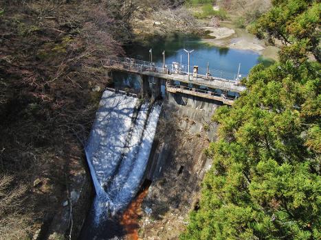 Koyama Dam old dam.
