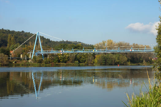 Rohrbrücke Nelahozeves