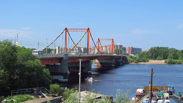 Kuznechevsky Bridge