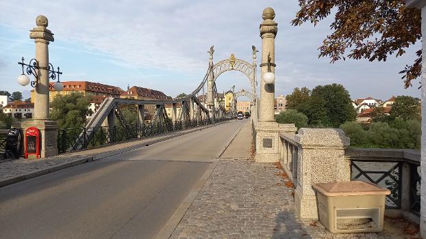 Brücke nach Laufen (Salzach)